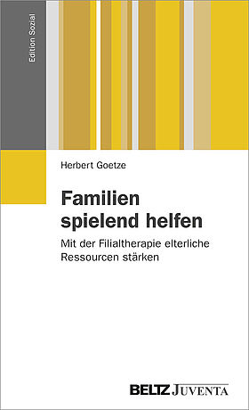 Familien spielend helfen